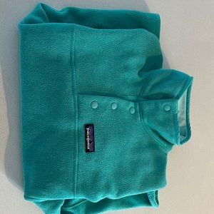 Patagonia better sweater pull over snap with zipper kangaroo pocket
